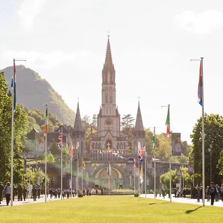 Atrium Hotel Lourdes