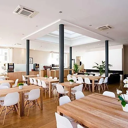 Atrium Hotel