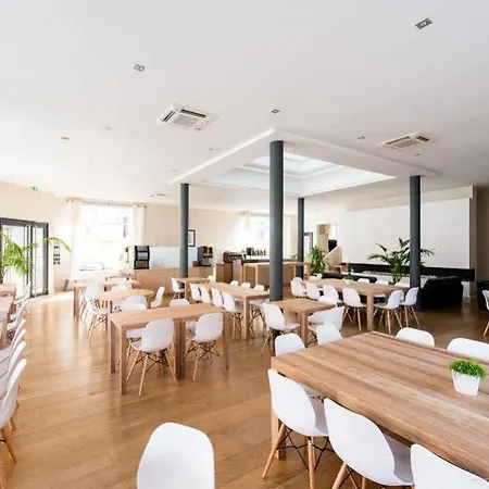 Hotel Atrium 3*