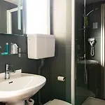 فندق Atrium 3*
