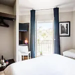 Atrium 3*