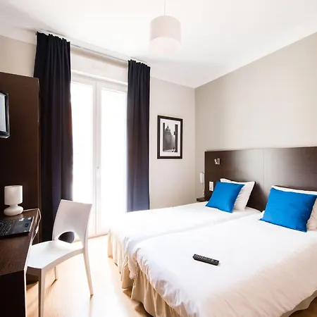 Atrium Mondial Hotel 3*